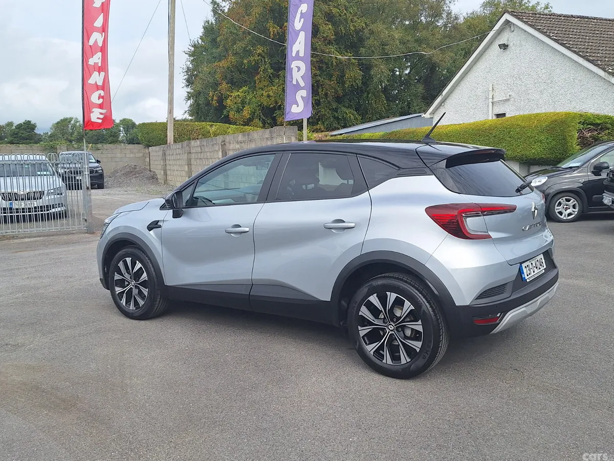 Renault Captur Hatchback, Petrol, 2023, Grey