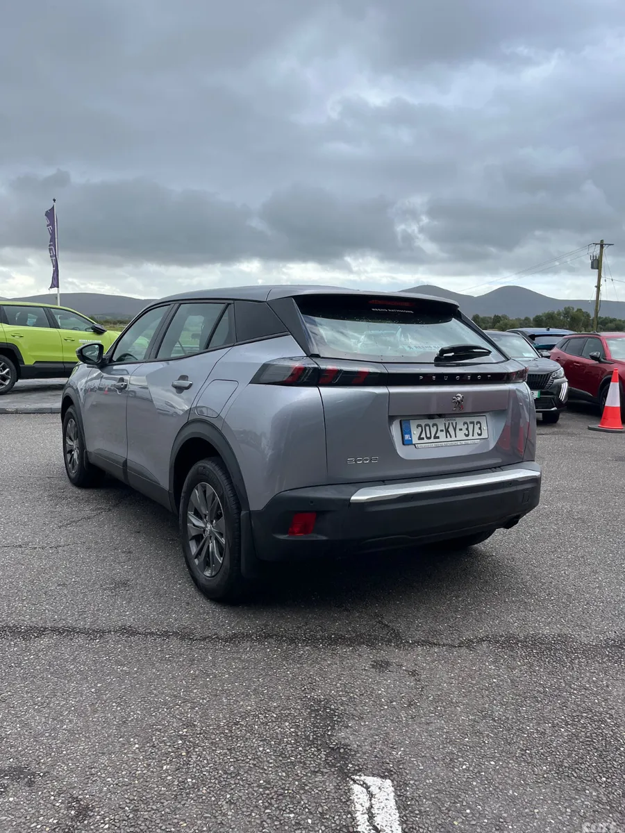 Peugeot 2008 MPV, Diesel, 2020, Grey