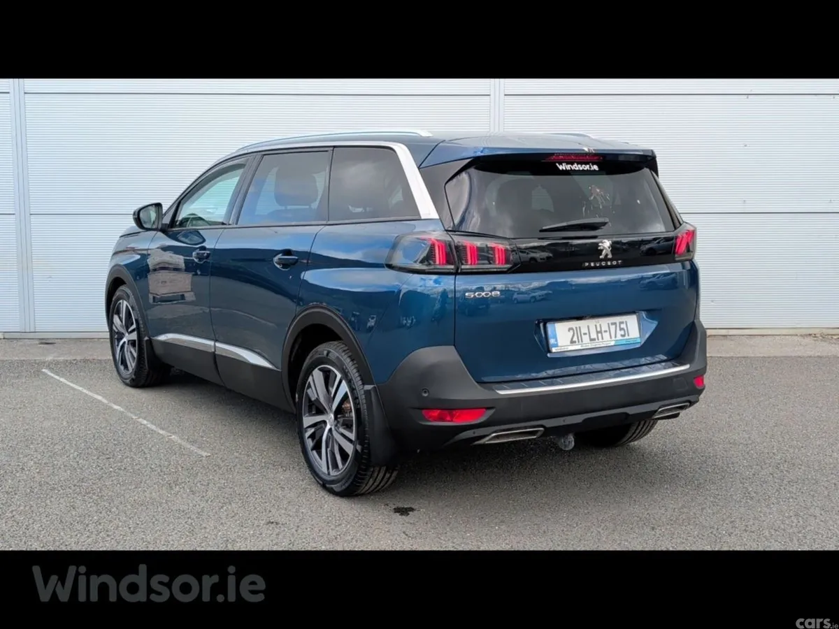 Peugeot 5008 MPV, Diesel, 2021, Blue