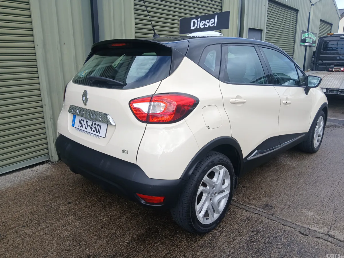 Renault Captur Hatchback, Diesel, 2016, White