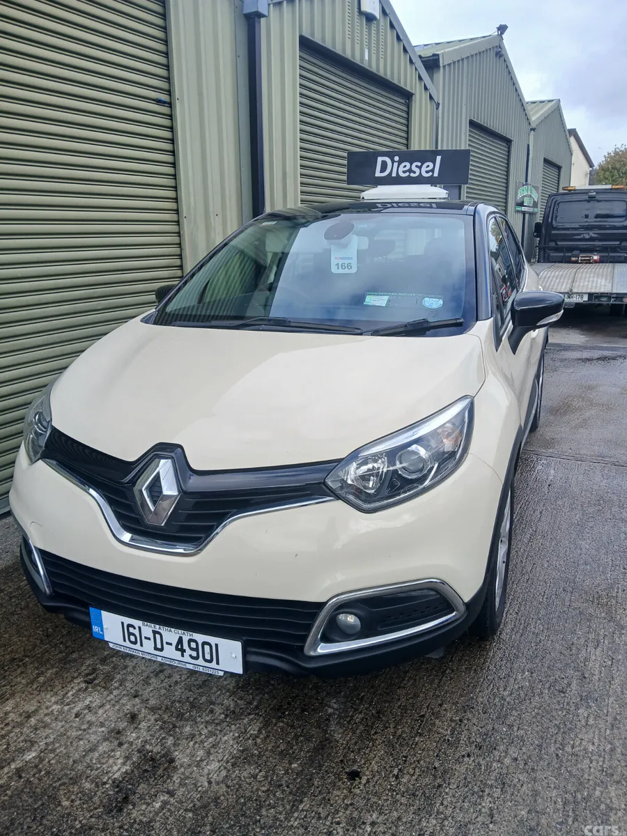 Renault Captur Hatchback, Diesel, 2016, White