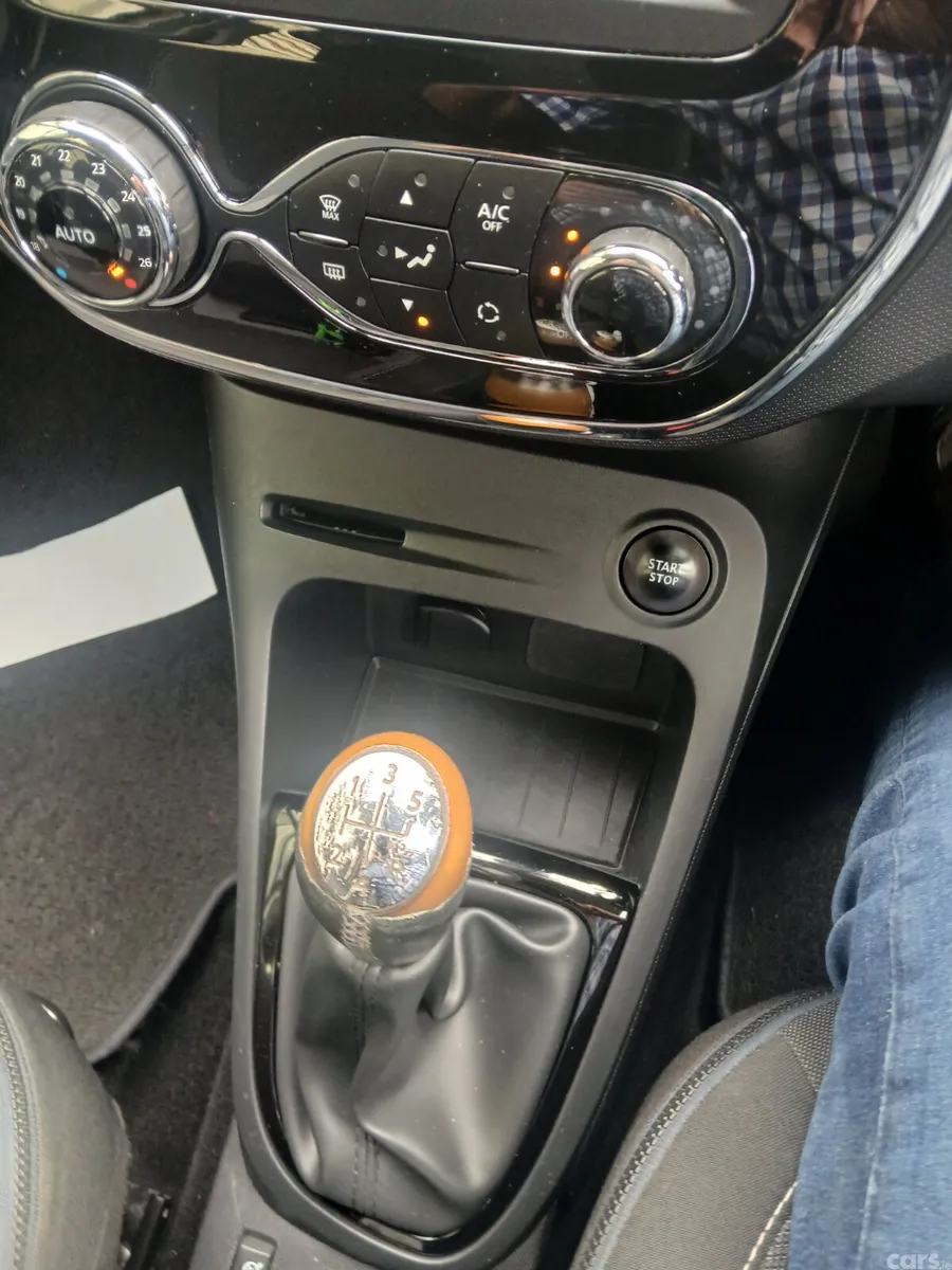 Renault Captur Hatchback, Diesel, 2016, White
