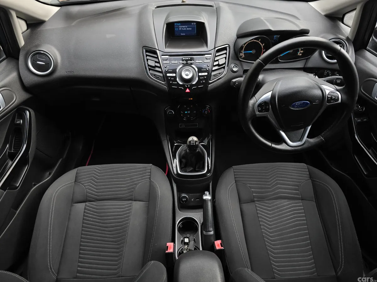 Ford Fiesta Hatchback, Petrol, 2014, Black