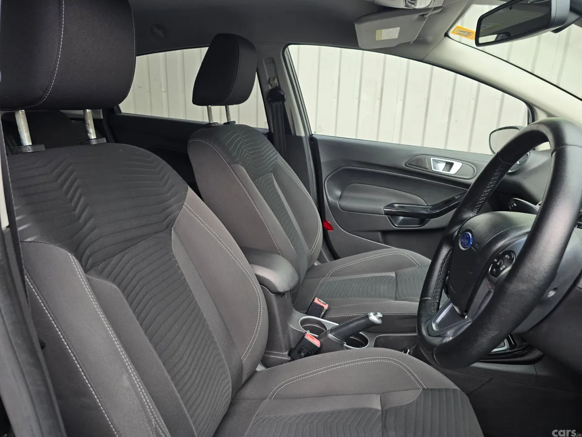 Ford Fiesta Hatchback, Petrol, 2014, Black