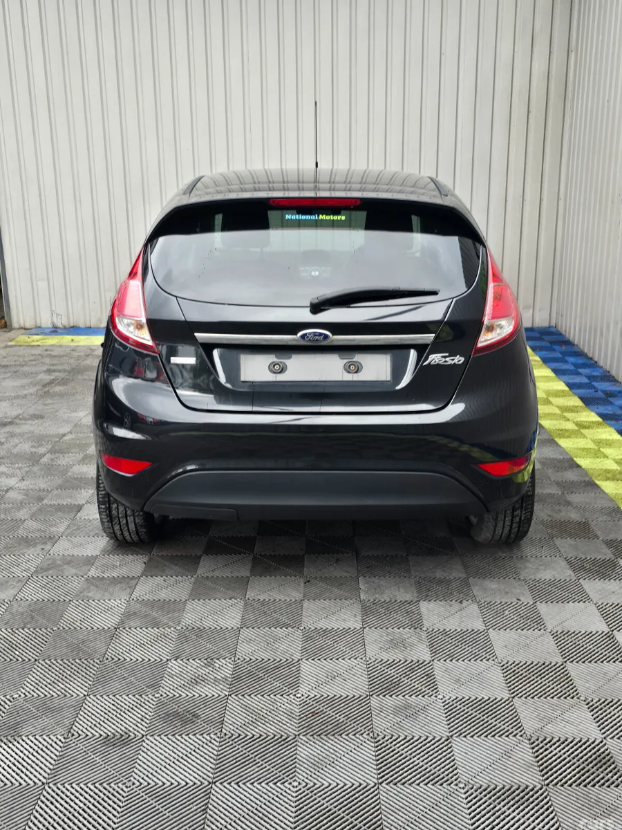 Ford Fiesta Hatchback, Petrol, 2014, Black