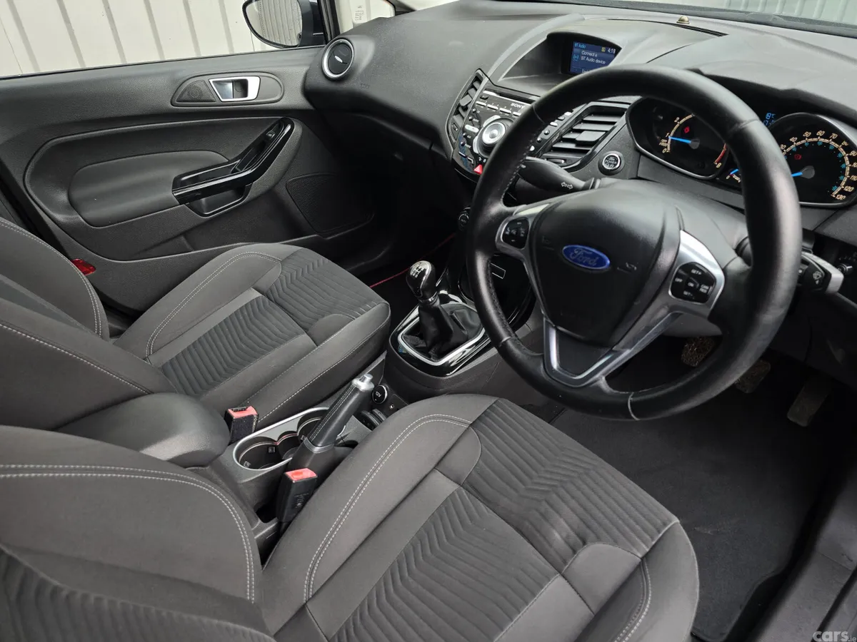 Ford Fiesta Hatchback, Petrol, 2014, Black