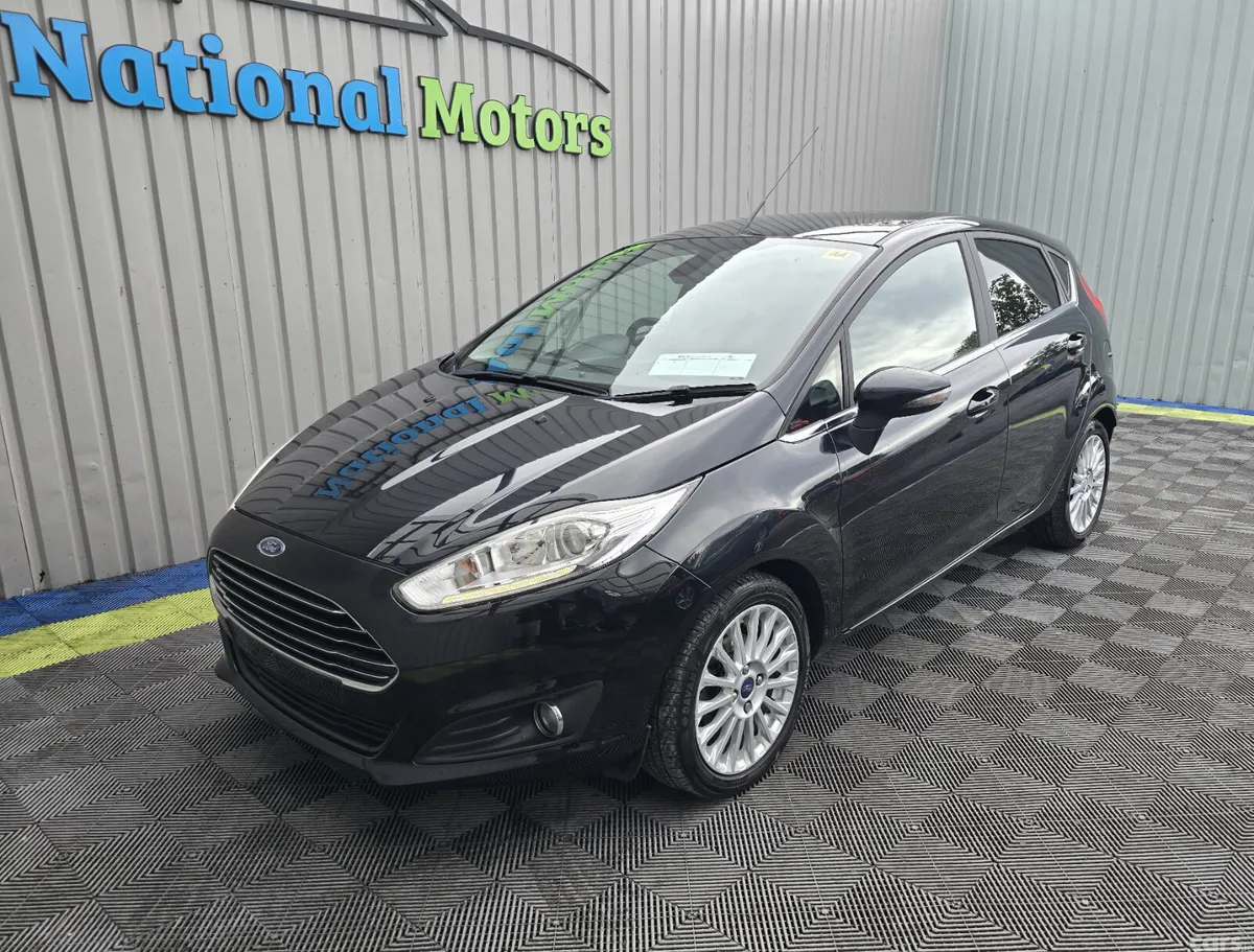 Ford Fiesta Hatchback, Petrol, 2014, Black