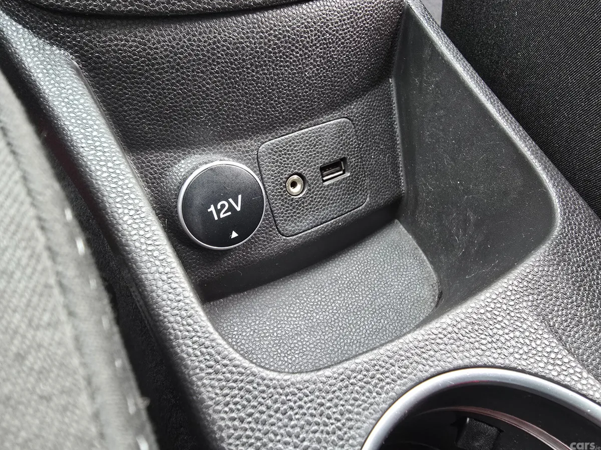 Ford Fiesta Hatchback, Petrol, 2014, Black