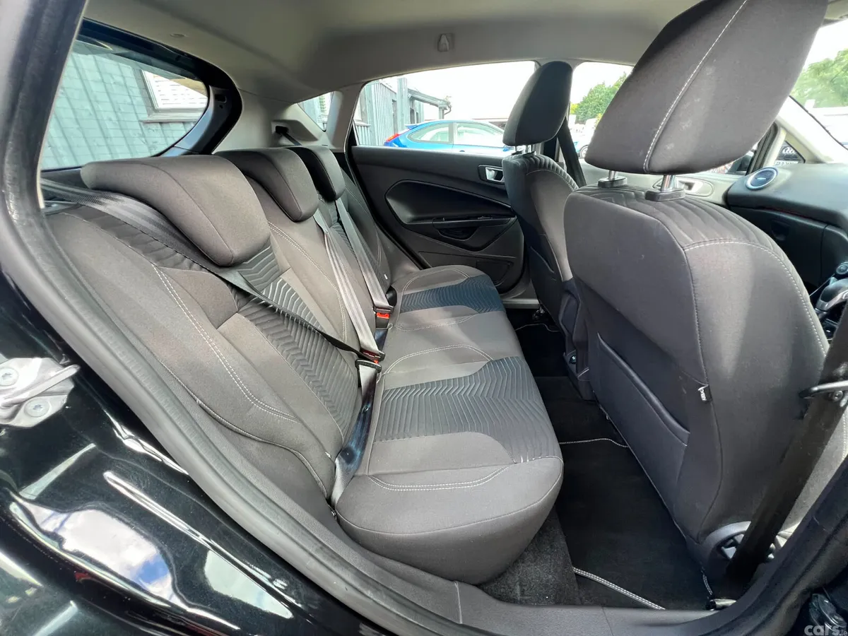 Ford Fiesta Hatchback, Petrol, 2015, Black