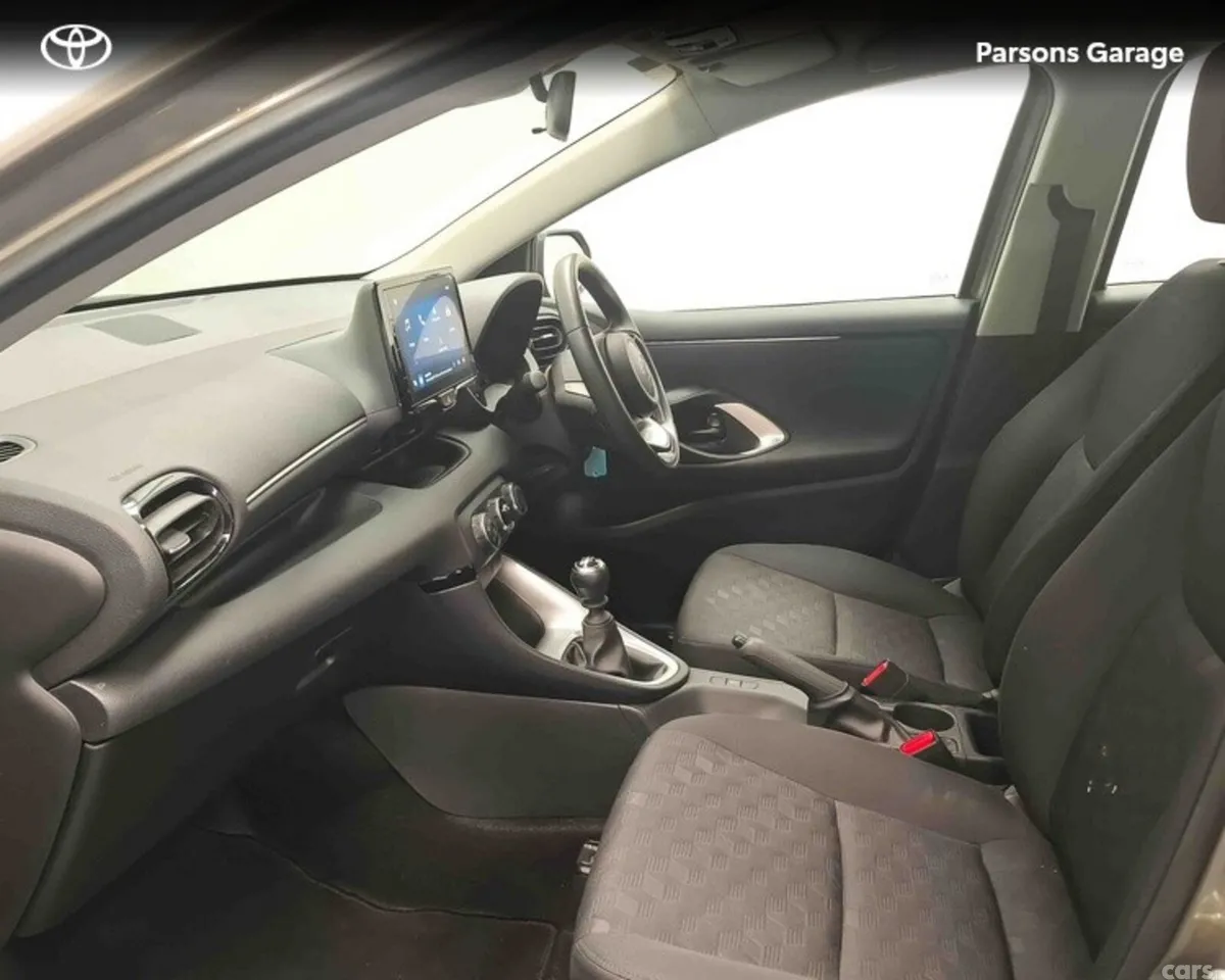 Toyota Yaris Hatchback, Petrol, 2024, Green
