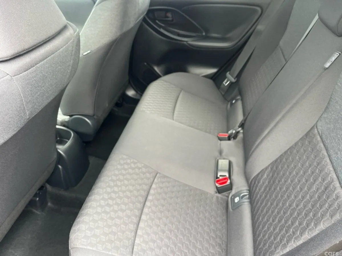 Toyota Yaris Hatchback, Petrol, 2023, Grey