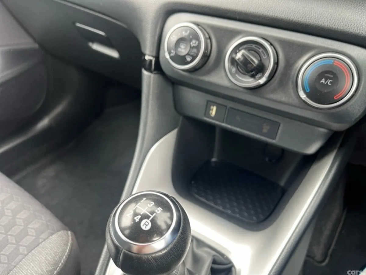 Toyota Yaris Hatchback, Petrol, 2023, Grey