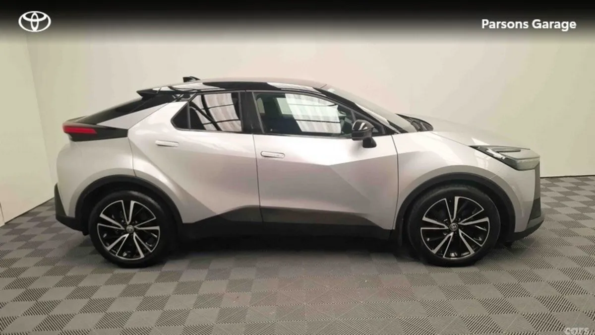 Toyota C-HR SUV, Petrol Hybrid, 2024, Silver