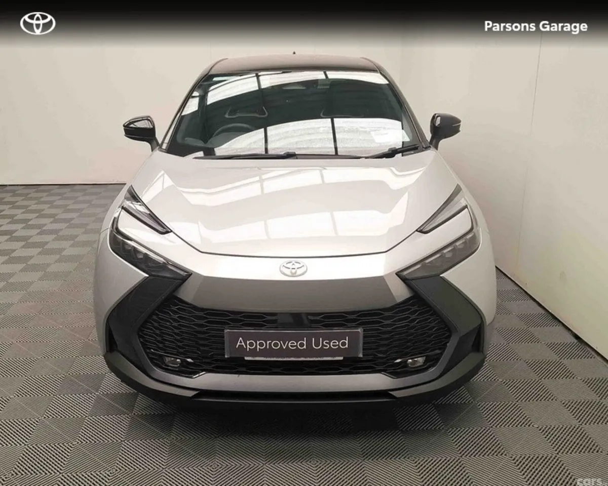 Toyota C-HR SUV, Petrol Hybrid, 2024, Silver