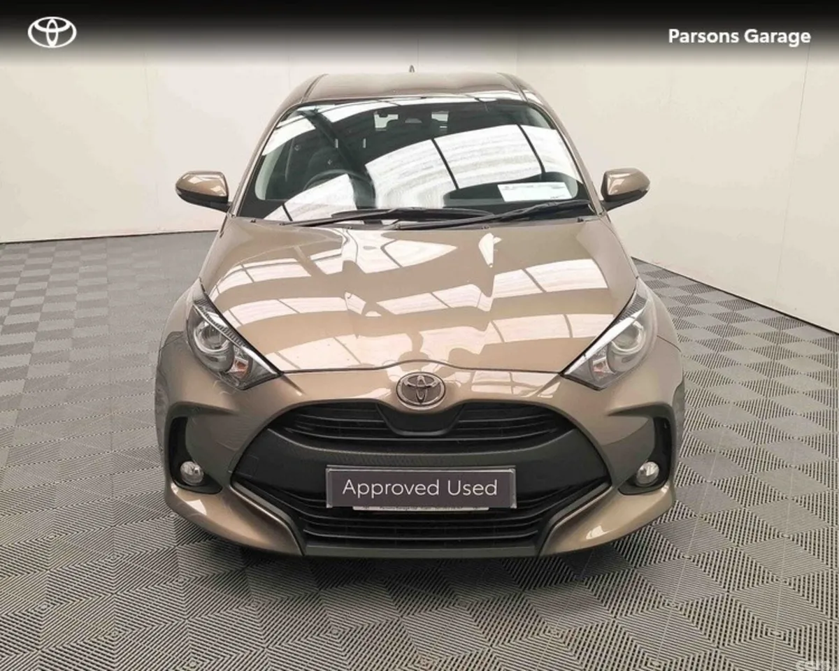 Toyota Yaris Hatchback, Petrol, 2024, Green