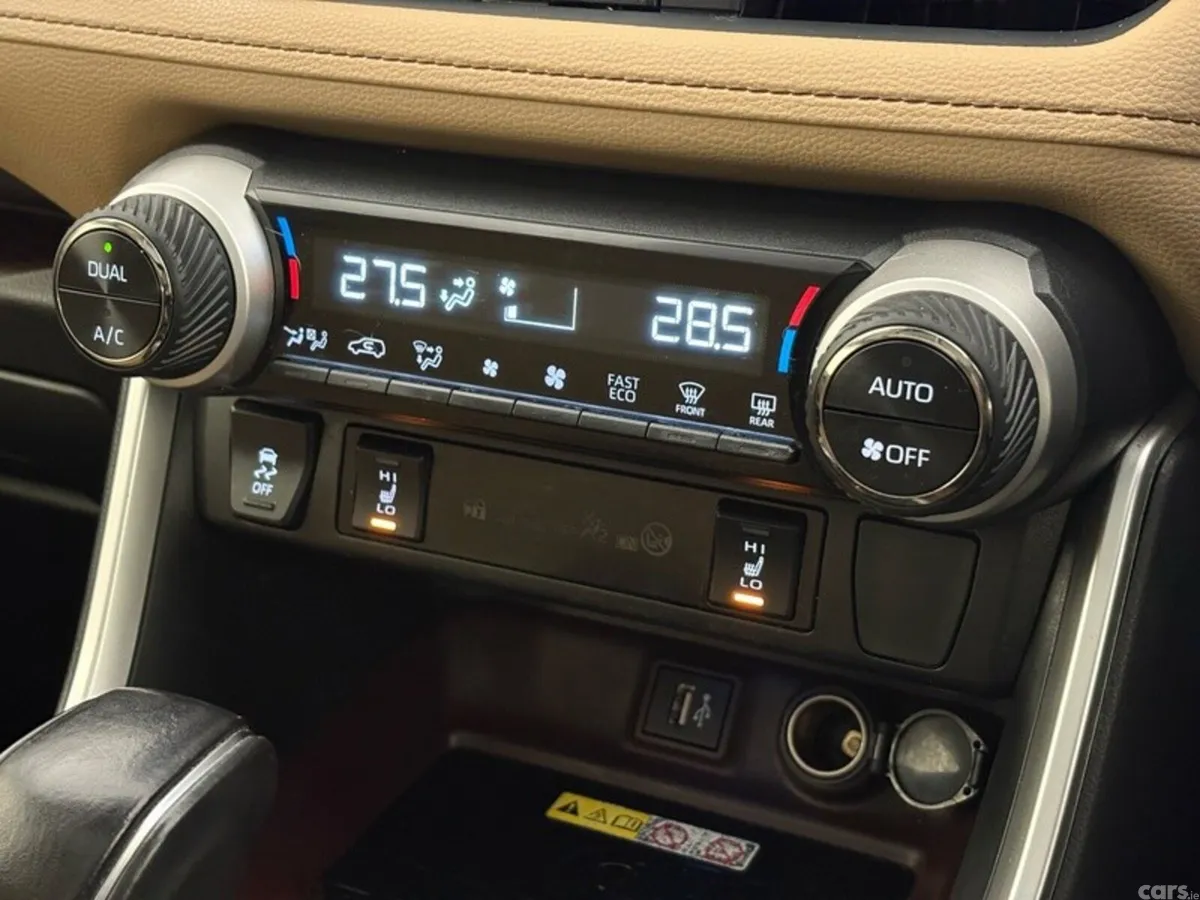 Toyota RAV4 SUV, Petrol Hybrid, 2024, Silver