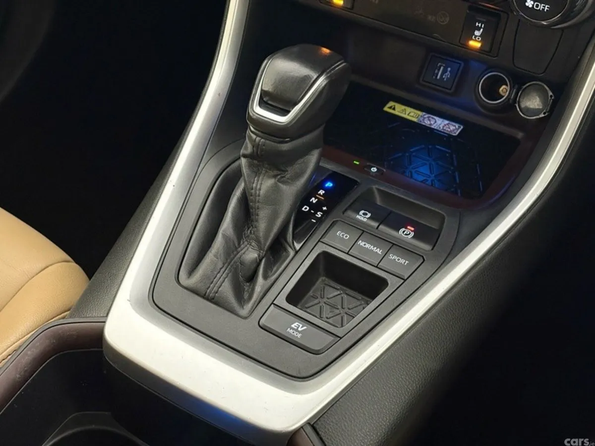 Toyota RAV4 SUV, Petrol Hybrid, 2024, Silver