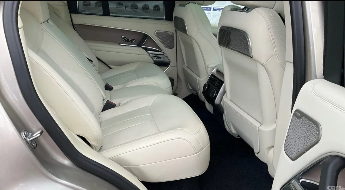 Land Rover Range Rover SUV, Petrol Hybrid, 2024, Gold