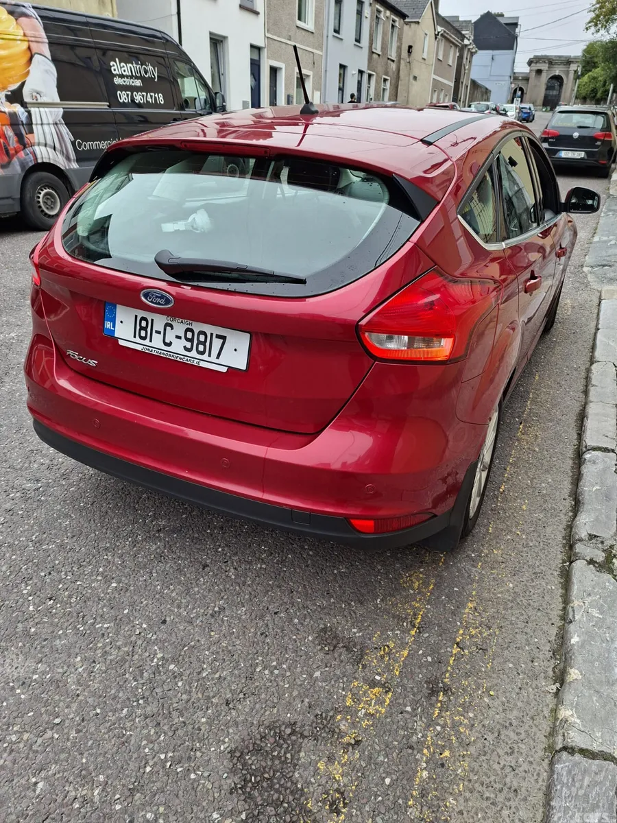 Ford Focus Hatchback, Diesel, 2018, Red