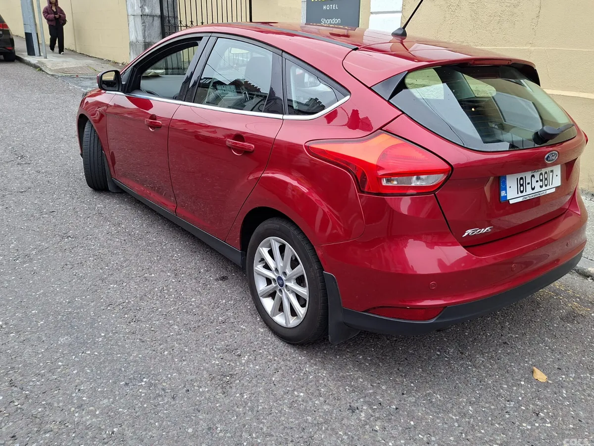 Ford Focus Hatchback, Diesel, 2018, Red