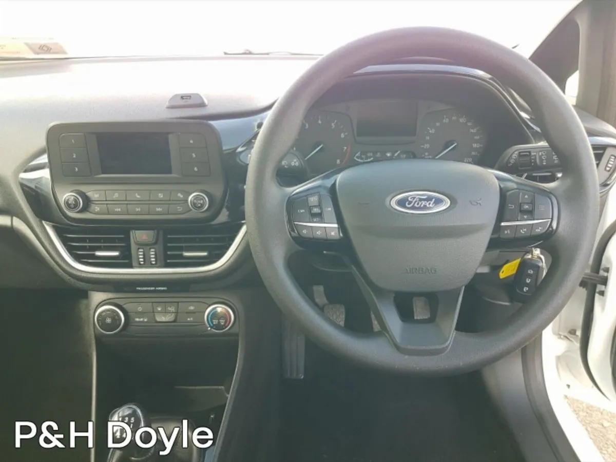 Ford Fiesta Hatchback, Petrol, 2018, White