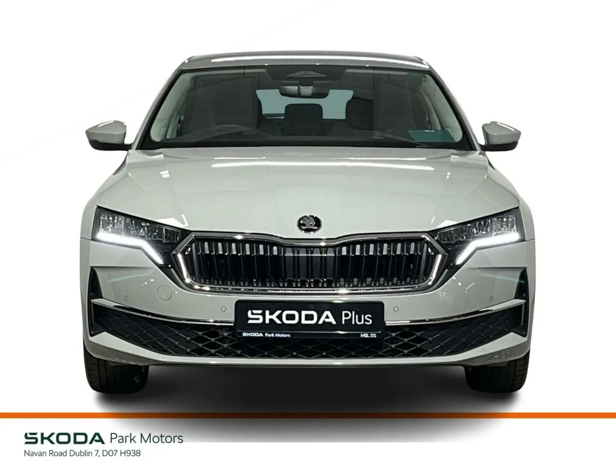 Skoda Octavia Saloon, Petrol, 2026, Grey