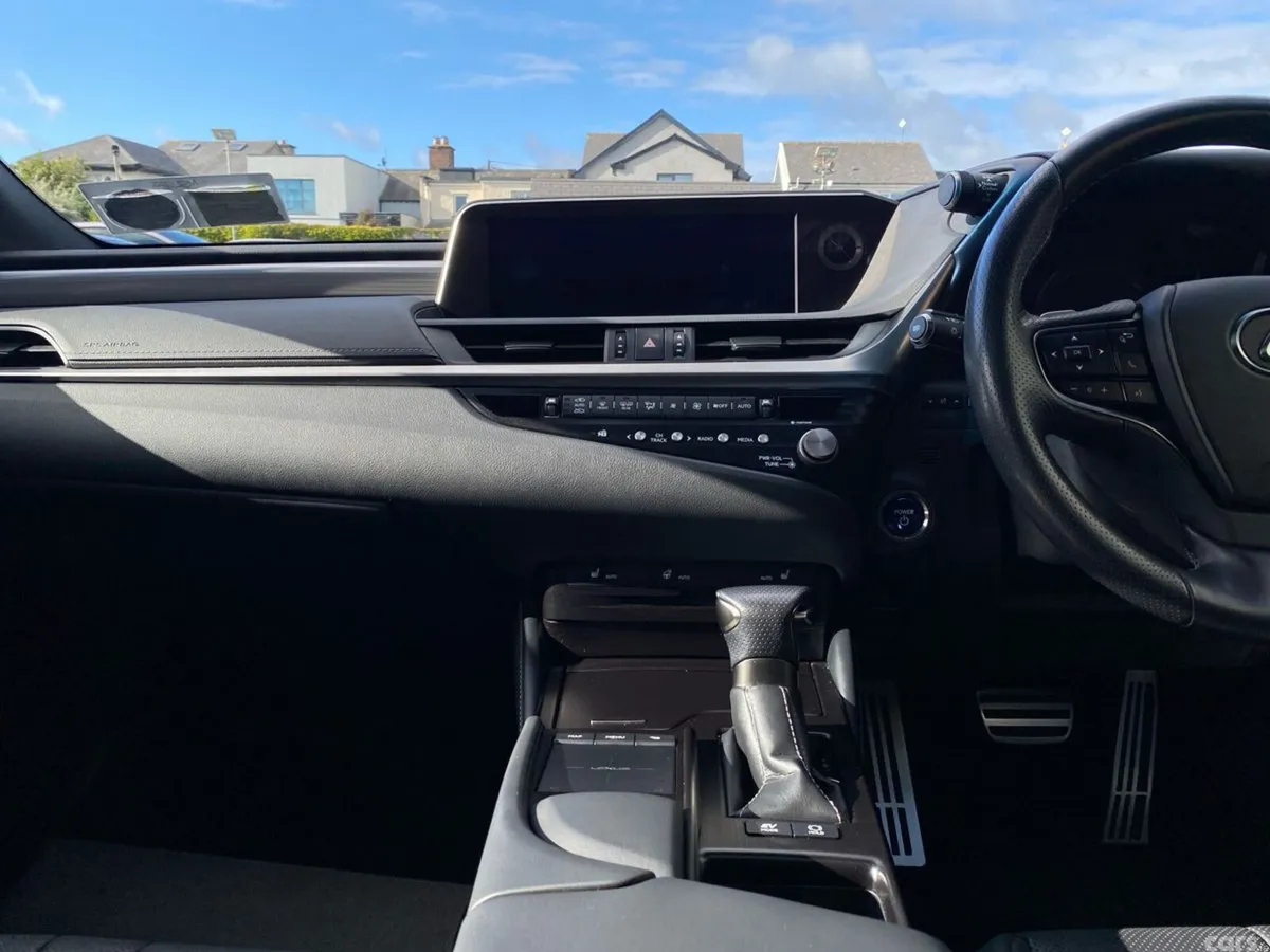 Lexus ES Saloon, Petrol Hybrid, 2021, Grey