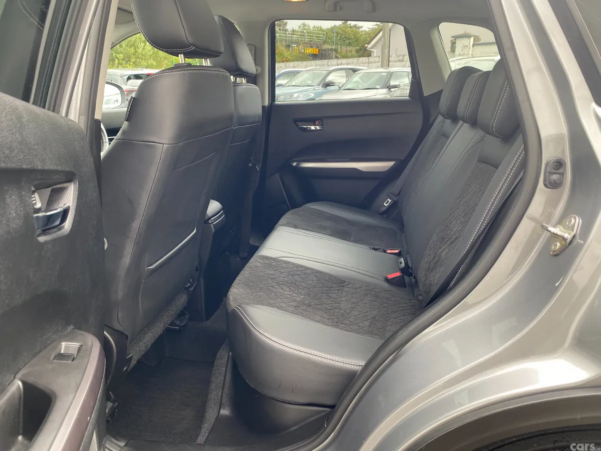 Suzuki Vitara SUV, Petrol, 2023, Grey