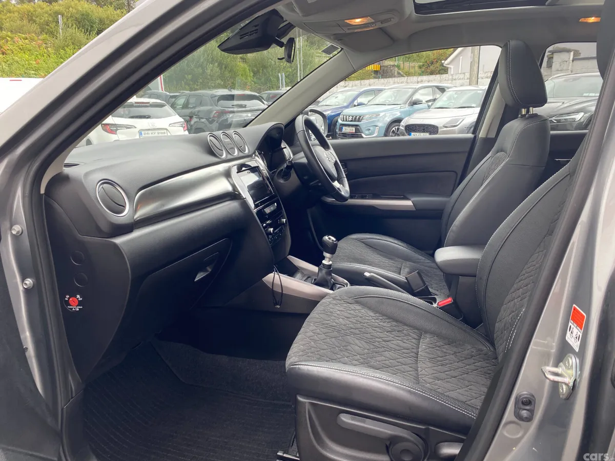 Suzuki Vitara SUV, Petrol, 2023, Grey