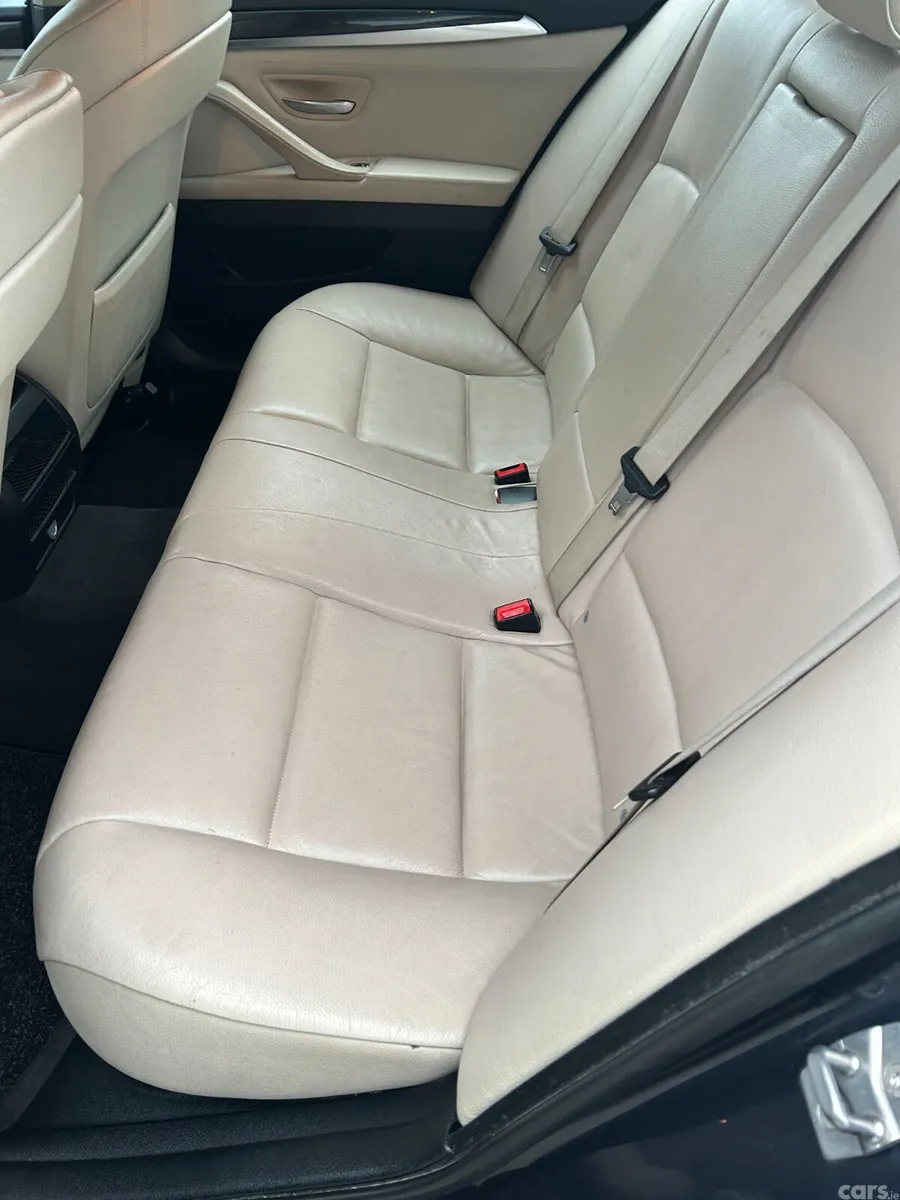 BMW 5-Series Saloon, Diesel, 2010, Blue