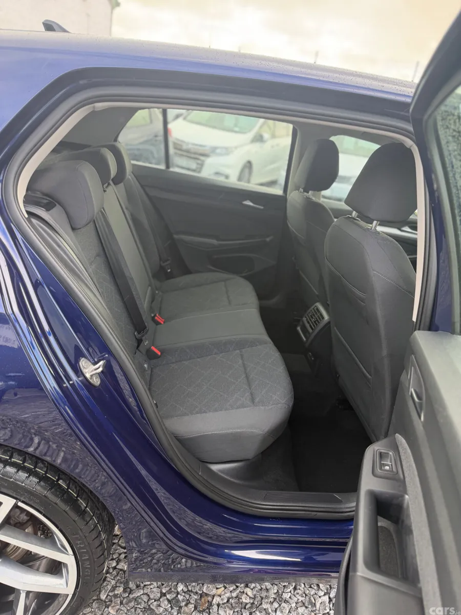 Volkswagen Golf Hatchback, Diesel, 2023, Blue