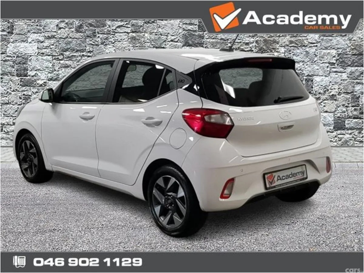 Hyundai i10 Hatchback, Petrol, 2025, White
