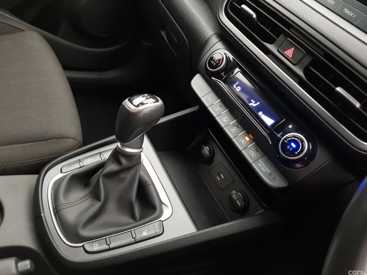 Hyundai KONA MPV, Diesel, 2021, White