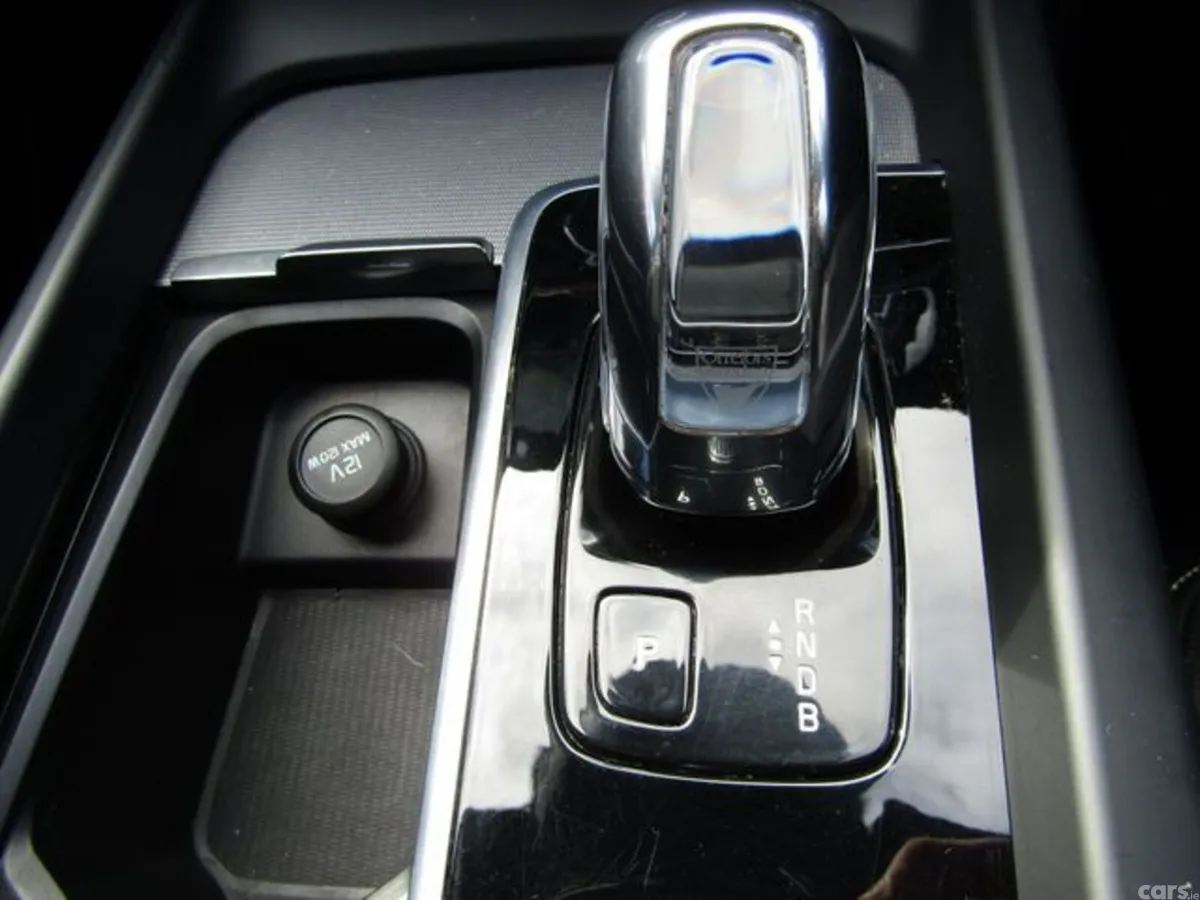 Volvo XC60 Estate, Petrol Plug-in Hybrid, 2018, White