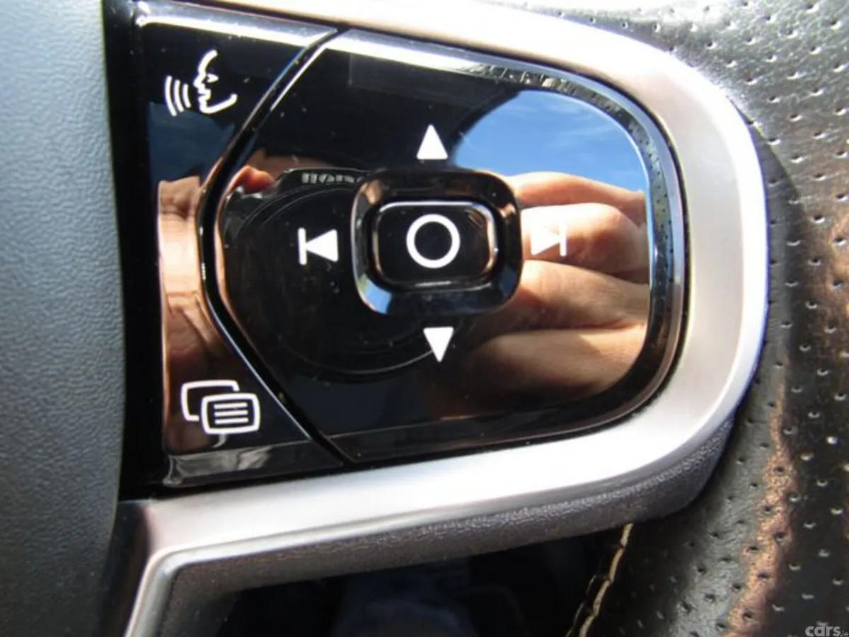Volvo XC60 Estate, Petrol Plug-in Hybrid, 2018, White