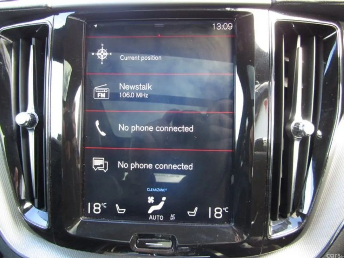 Volvo XC60 Estate, Petrol Plug-in Hybrid, 2018, White