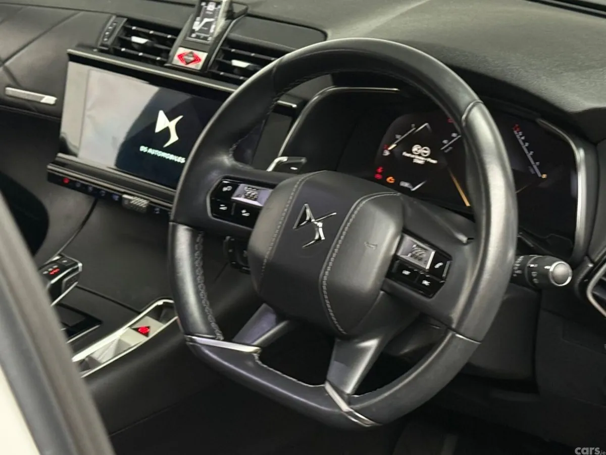 DS Automobiles DS 7 SUV, Petrol, 2022, White