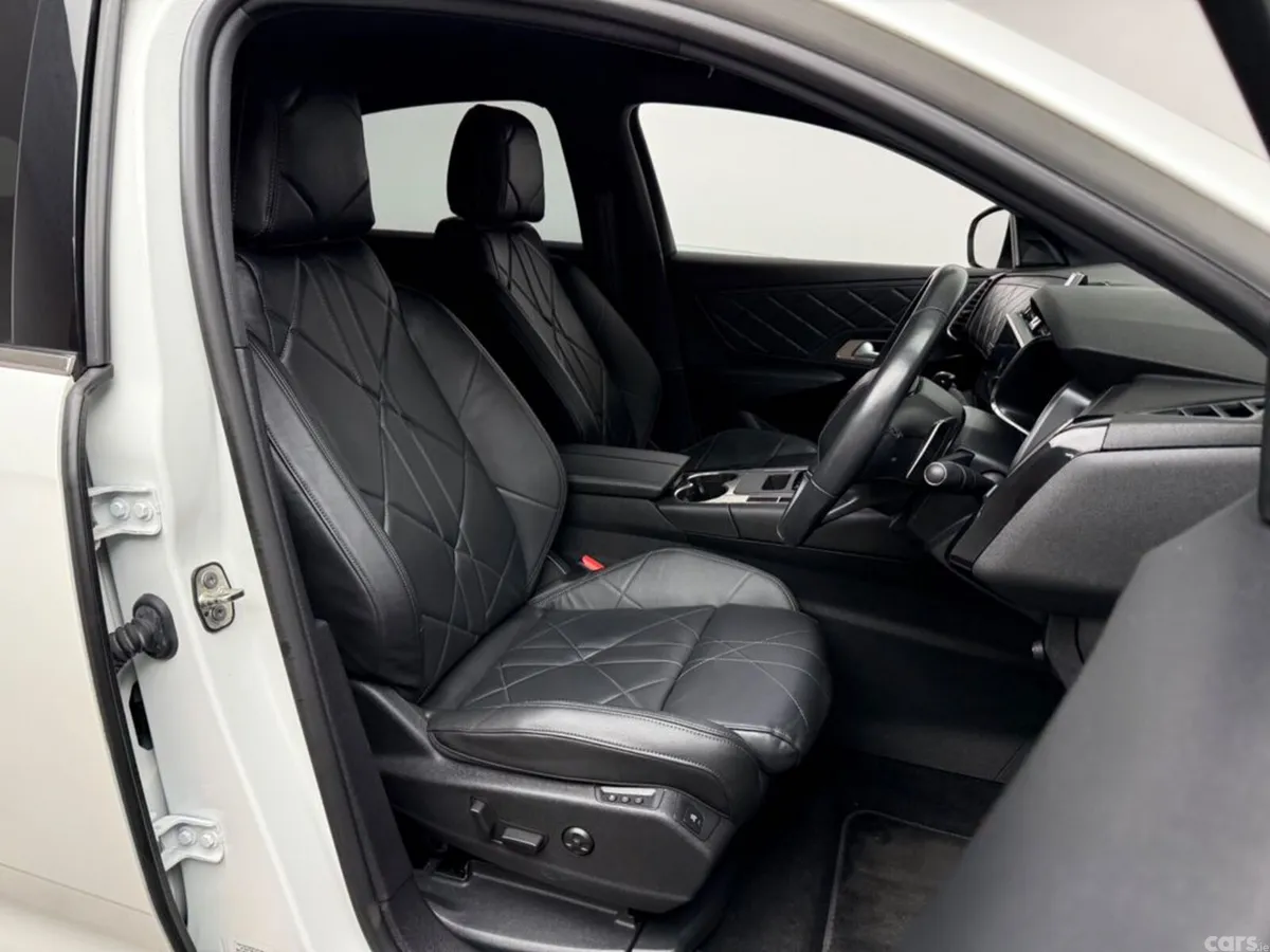 DS Automobiles DS 7 SUV, Petrol, 2022, White