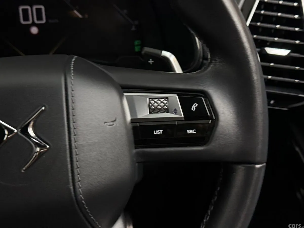 DS Automobiles DS 7 SUV, Petrol, 2022, White