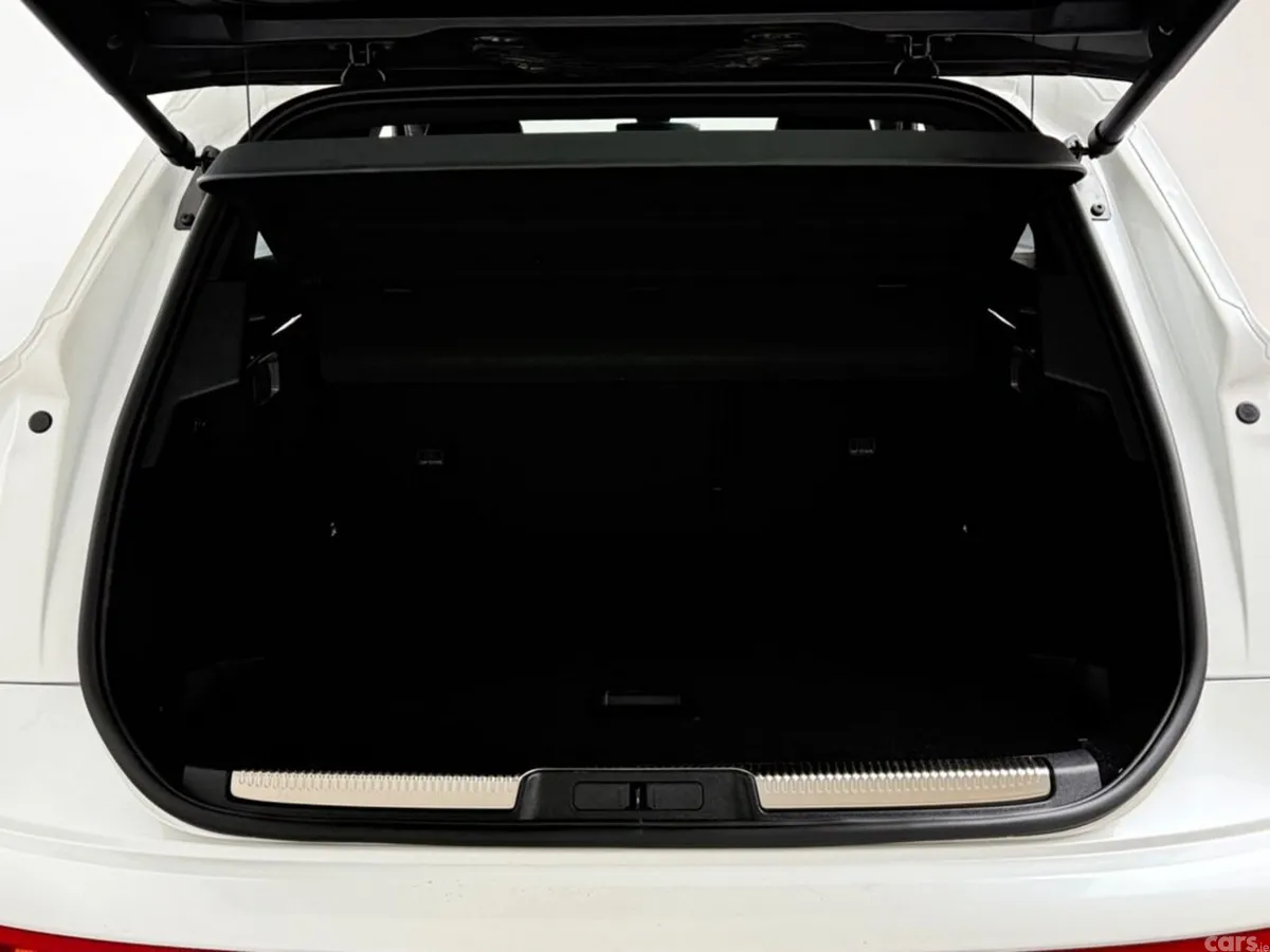 DS Automobiles DS 7 SUV, Petrol, 2022, White