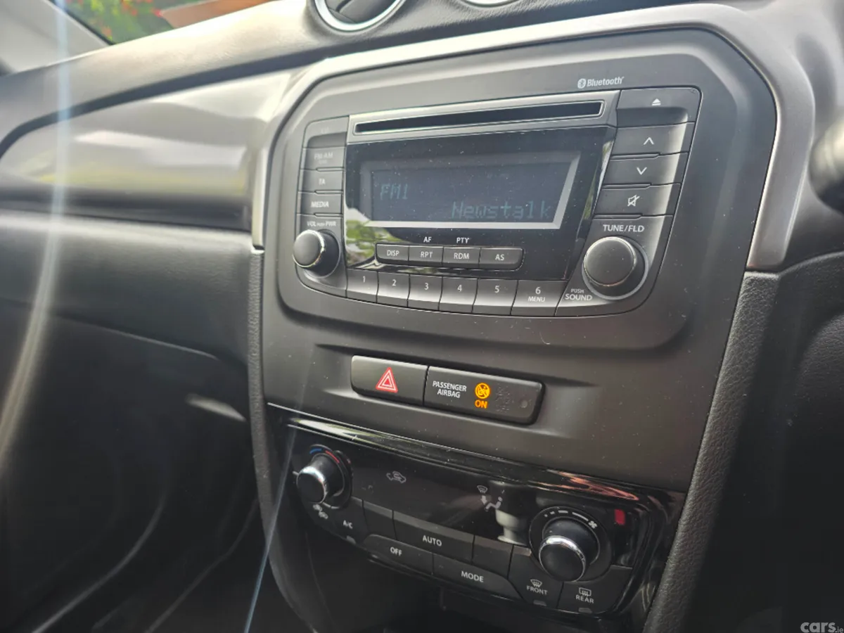 Suzuki Vitara Hatchback, Petrol, 2021, Grey