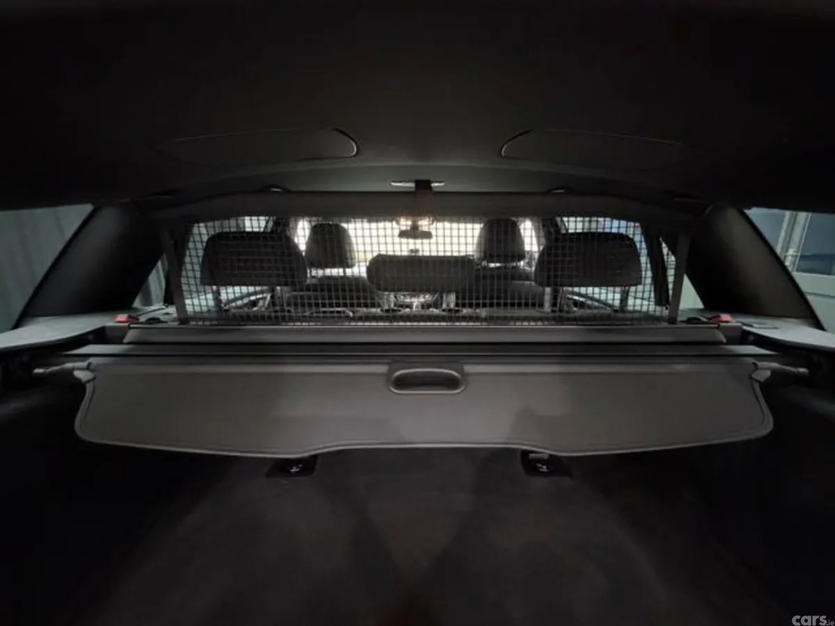 BMW 5-Series Estate, Petrol Hybrid, 2022, Grey