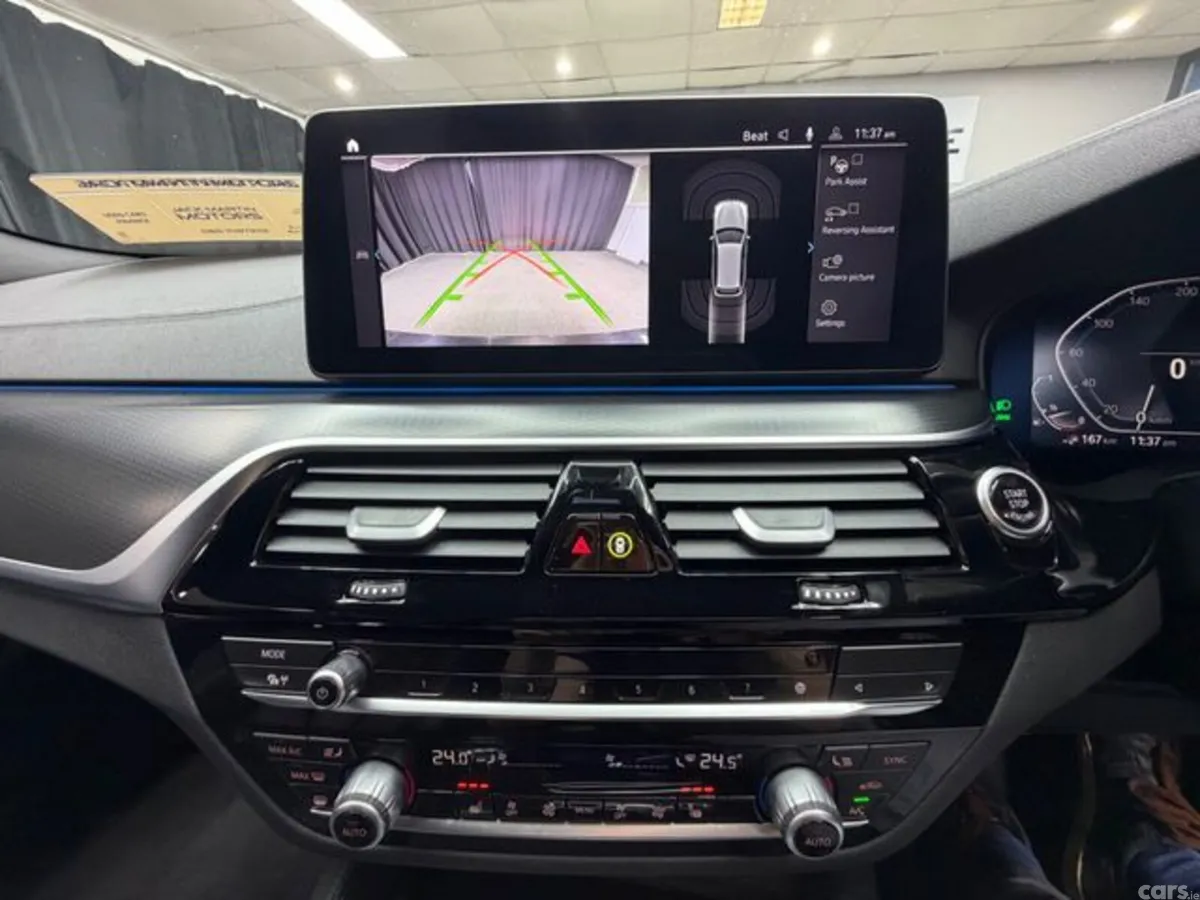 BMW 5-Series Estate, Petrol Hybrid, 2022, Grey
