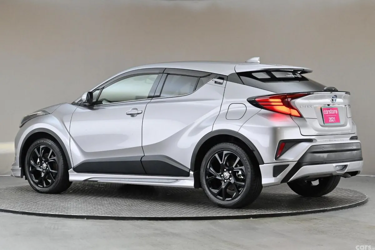 Toyota C-HR SUV, Petrol Hybrid, 2021, Grey