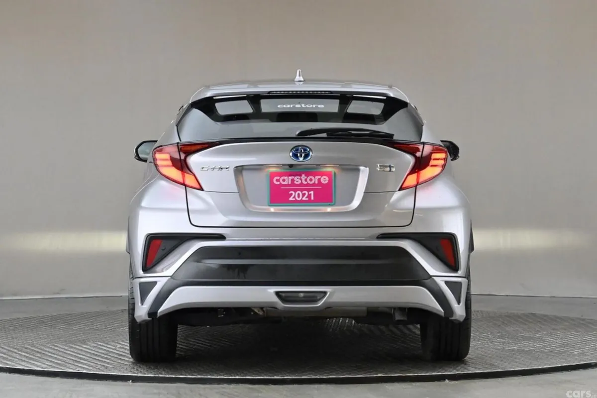 Toyota C-HR SUV, Petrol Hybrid, 2021, Grey