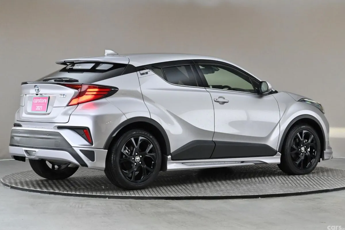 Toyota C-HR SUV, Petrol Hybrid, 2021, Grey