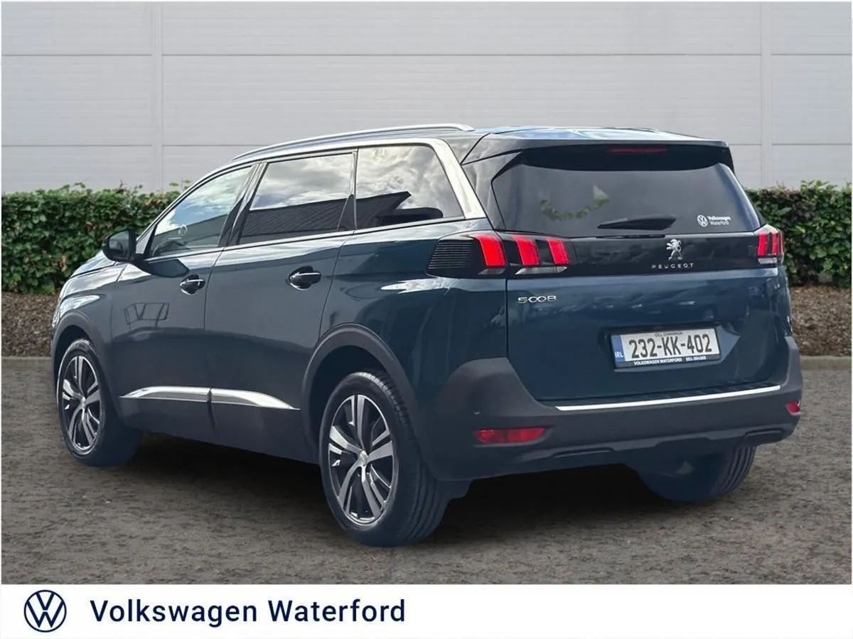 Peugeot 5008 MPV, Diesel, 2023, Blue