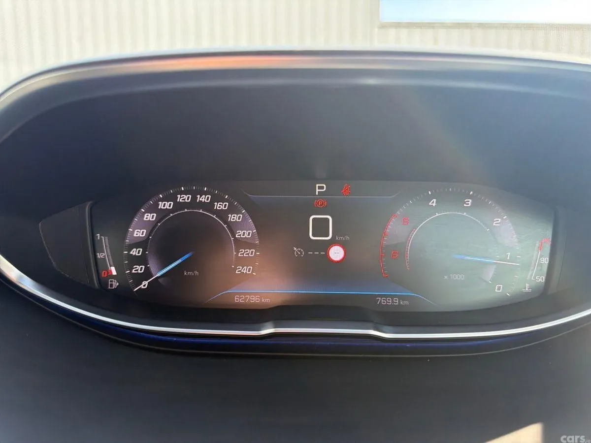 Peugeot 5008 MPV, Diesel, 2023, Blue