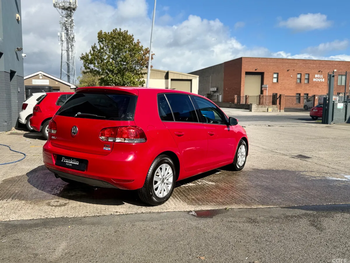 Volkswagen Golf Hatchback, Petrol, 2011, Red