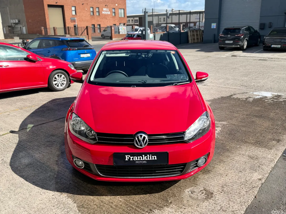 Volkswagen Golf Hatchback, Petrol, 2011, Red